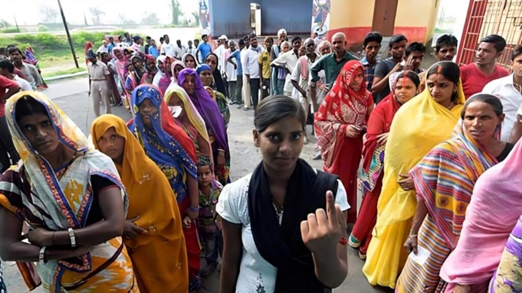 Bihar SIR: দেড় দশকে প্রথম কমে গেল মহিলা ভোটারের সংখ্যা!