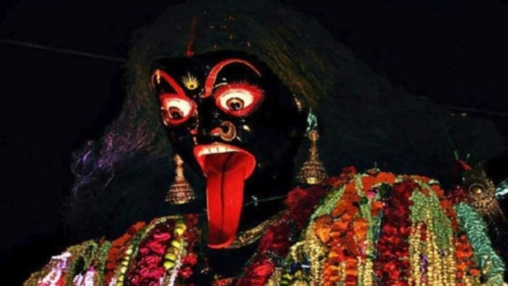 শ্মশান কালীর পুজোর সঙ্গে শবদেহর সম্পর্ক কী?