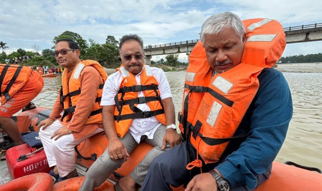 উত্তরবঙ্গের বিপর্যয়ে ‘অতিসক্রিয়’ রাজ্য বিজেপি, জলমগ্ন কলকাতার ‘ভুল’ থেকে শিক্ষা?