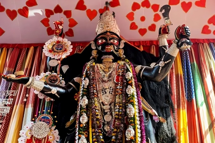 নৈহাটির বড়মার পুজো দেবেন? জেনে নিন অঞ্জলি, ভোগ-বিতরণের সময়