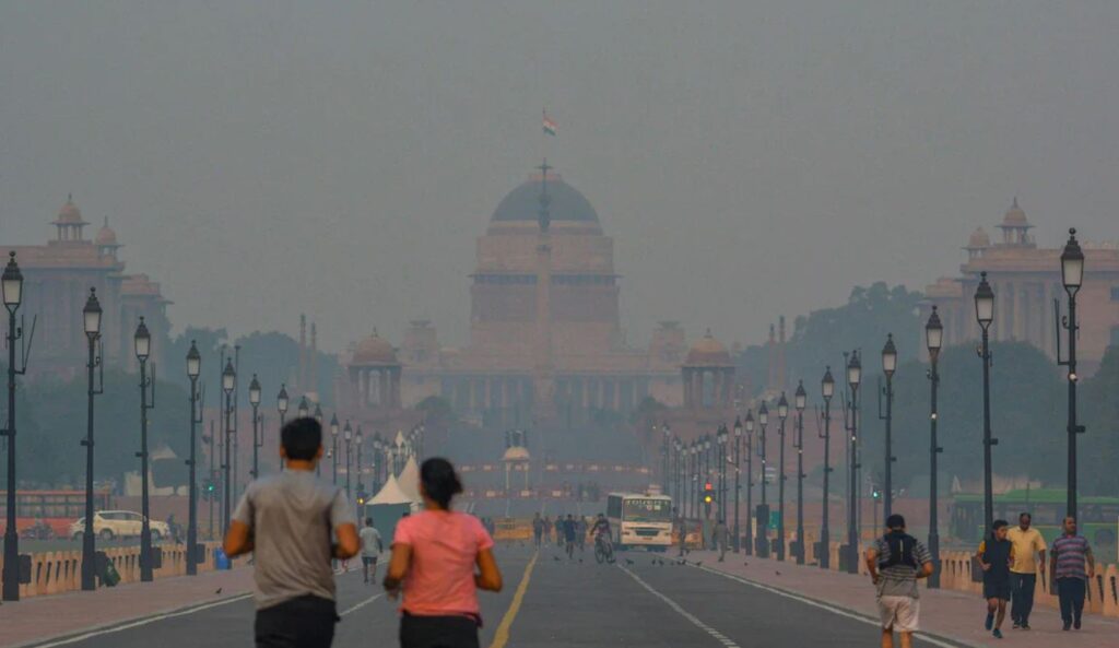 শীতের আগেই দূষণের কবলে দিল্লি, জারি GRAP-1 সতর্কতা