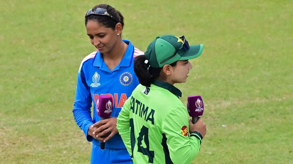 Women’s World Cup: সূর্যদের পুনরাবৃত্তি, পাক অধিনায়কের সঙ্গে হাত মেলালেন না হরমনপ্রীতও