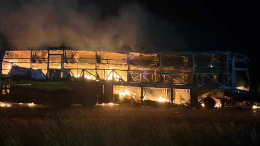 অন্ধ্রপ্রদেশের কুর্নুলে পুড়ে ছাই লাক্সারি বাস! আগুনে ঝলসে মৃত অন্তত ২৫