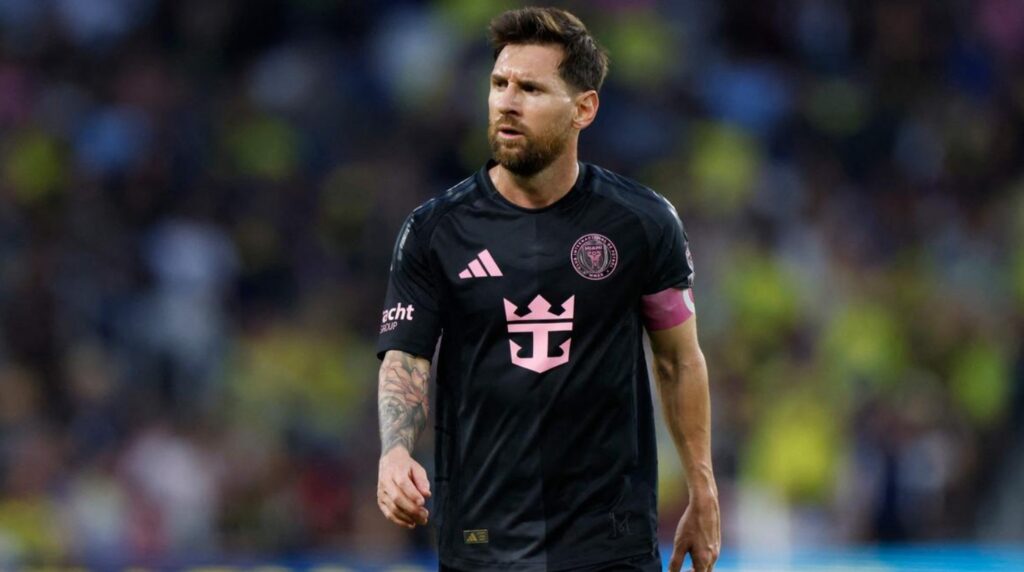 মেসির জাদু চলবে আরও চার বছর, ইন্টার মিয়ামিতে ২০২৮ পর্যন্ত চুক্তি নবীকরণ