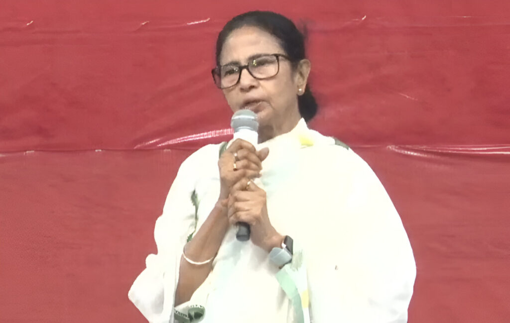 “সব প্রকৃত ভোটার ভাল থাকুন, Divide and Rule চাই না”, SIR শুরুর পরদিন গণতান্ত্রিক অধিকার রক্ষার বার্তা মমতার