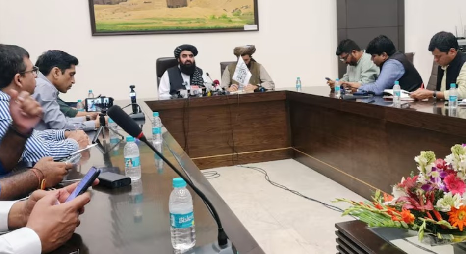 তালিবান বিদেশমন্ত্রীর সাংবাদিক বৈঠকে মহিলা সাংবাদিকদের প্রবেশ নিষেধ তীব্র বিতর্কে সরব দিল্লি রাজনীতি