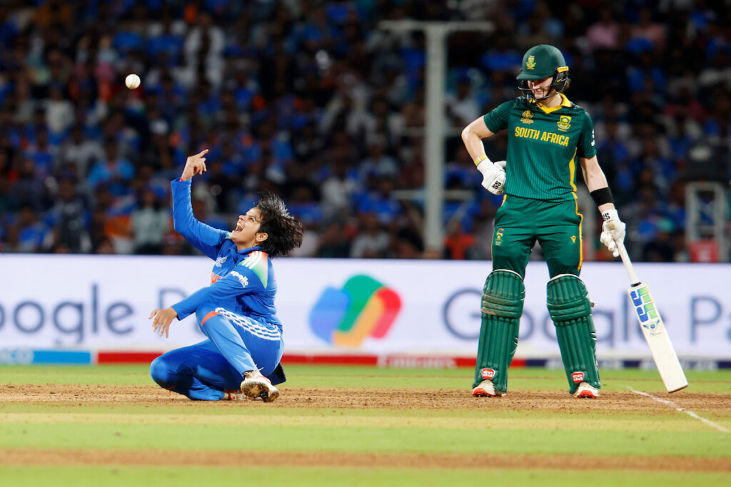 ICC Women’s ODI World Cup 2025: হাম কিসিসে কম নেহি’! ভারতীয় কন্যাদের বিশ্বজয়