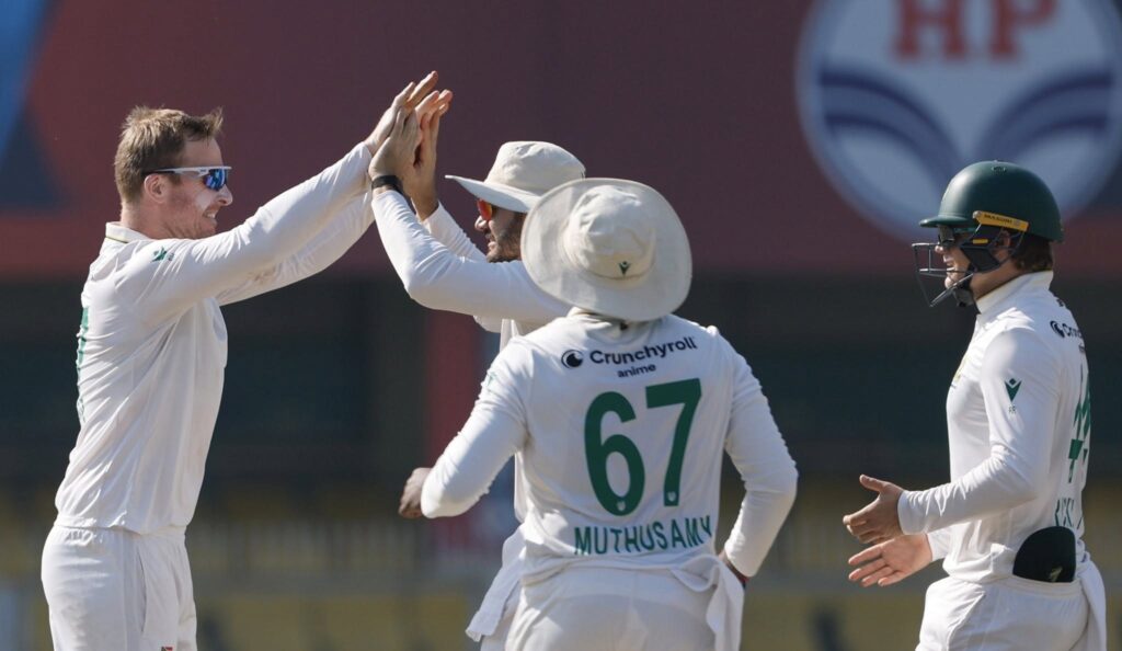 গুয়াহাটিতেও লজ্জার হার গম্ভীরদের ! ২৫ বছর পর ভারতের মাটিতে ঐতিহাসিক টেস্ট জয় প্রোটিয়াদের