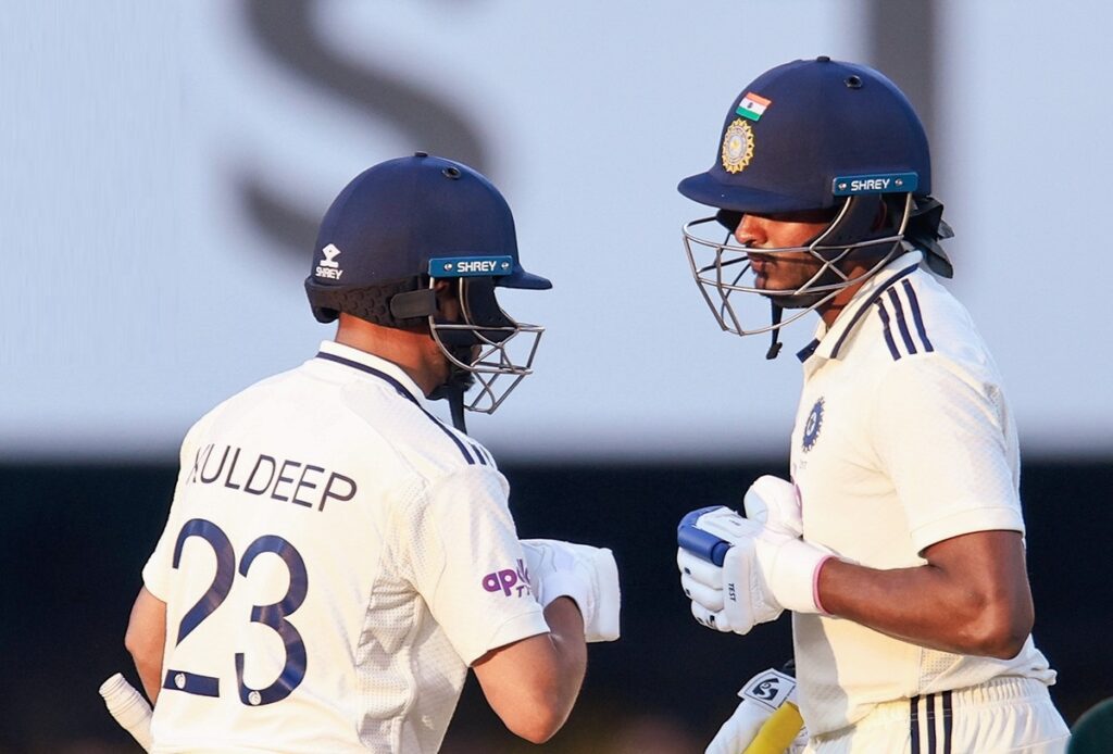 ৫৪৯ রানের লক্ষ্য তাড়া করতে নেমে শুরুতেই ধাক্কা, চতুর্থ দিনের শেষে ভারত ২৭-২