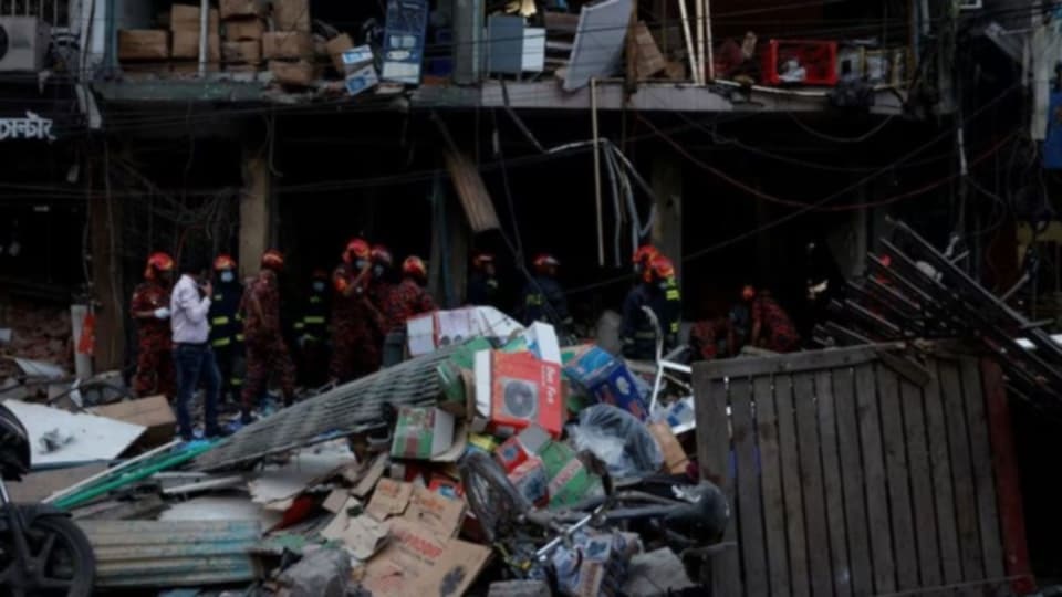 ভূমিকম্পের কারণে বাংলাদেশে মৃত অন্তত তিন, আহত ৫০-র বেশি