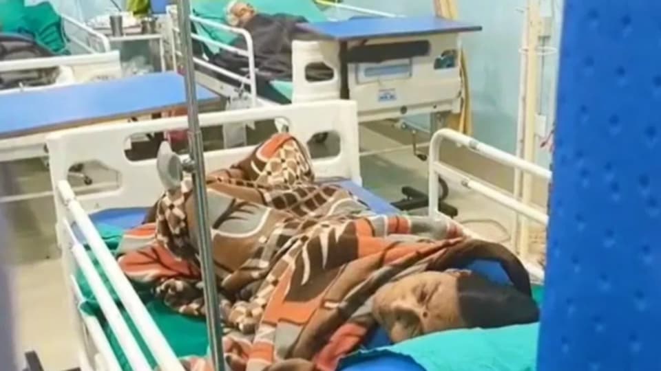 সীমাহীন কাজের চাপ! ইনিউমারেশন ফর্ম দিতে বেরিয়ে সেরিব্রাল স্ট্রোকে আক্রান্ত BLO