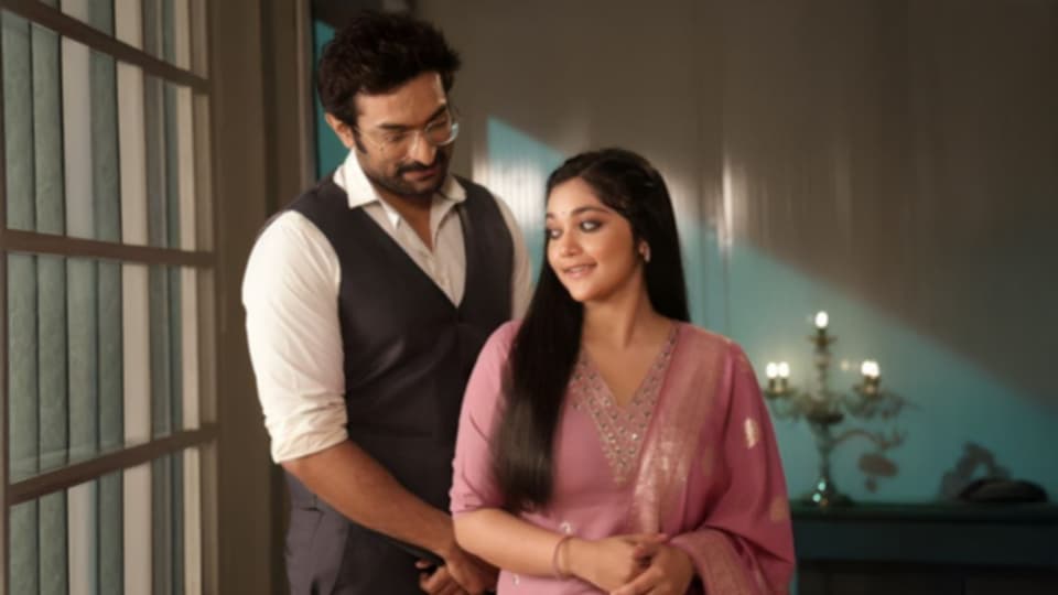 জল্পনার অবসান,আর্যর অপর্ণা ফিরে এল নতুন রূপে