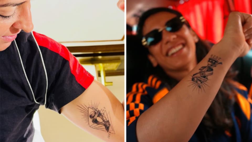 বিশ্বকাপ জয়ের খুশিতে যা করলেন হারমানপ্রীত ও স্মৃতি, তা দেখে স্তম্ভিত ভক্তরা!