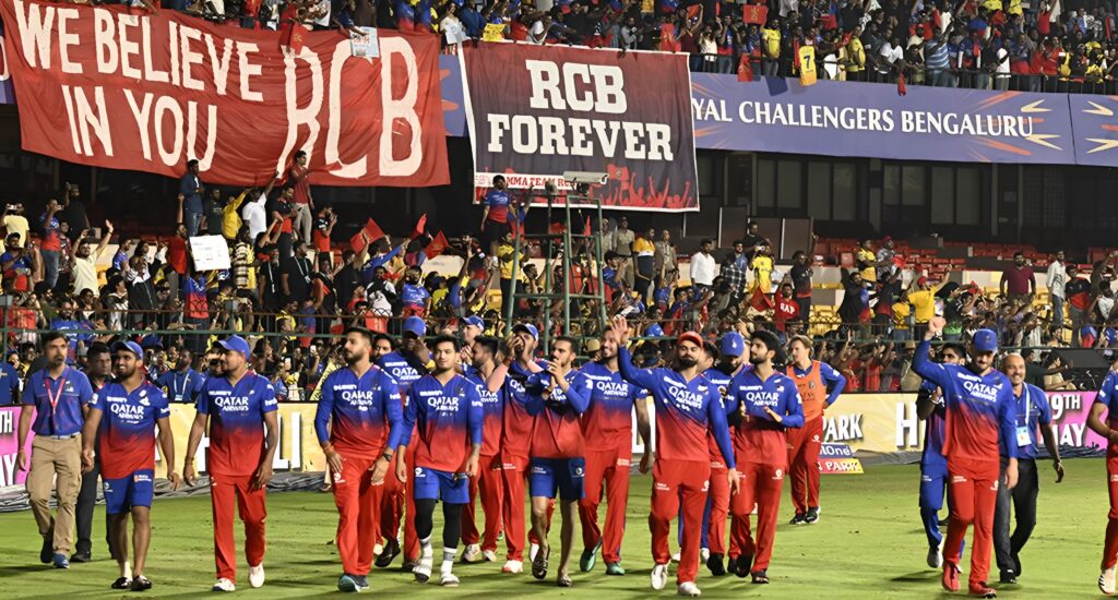 বিক্রির মুখে রয়্যাল চ্যালেঞ্জার্স বেঙ্গালুরু! হঠাৎ কী হল বিরাটদের ফ্র্যাঞ্চাইজির?