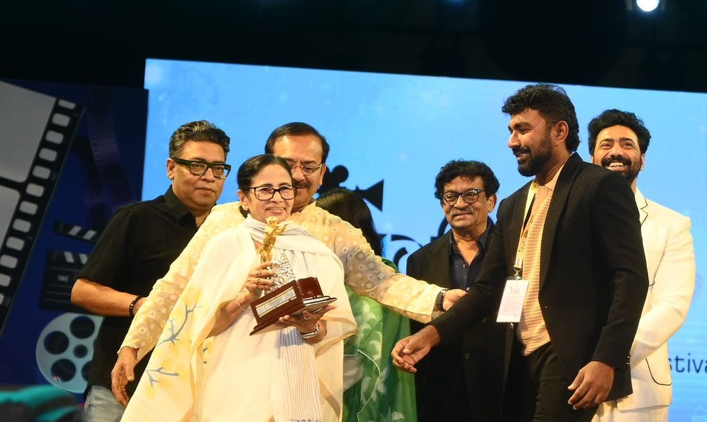 KIFF 2025: পরের বছর আরও বড় ফিল্ম উৎসব হবে, সমাপ্তি অনুষ্ঠানে ঘোষণা মুখ্যমন্ত্রীর