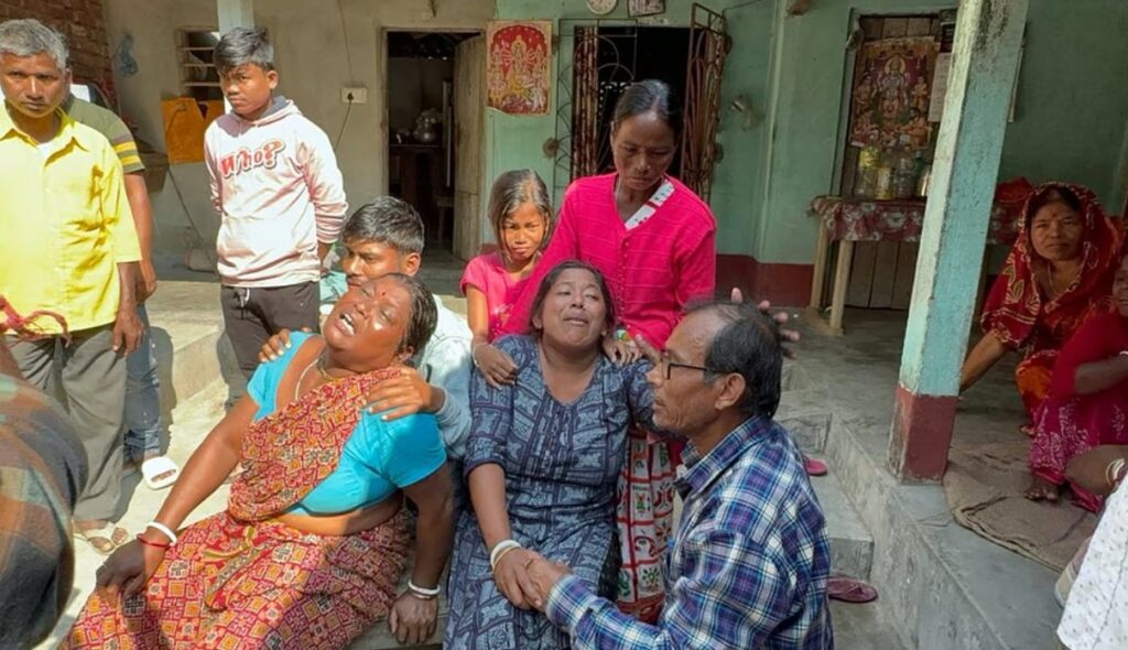 ফের SIR আতঙ্কে আত্মহত্যা, মেয়ের ফর্ম না-পেয়ে আত্মঘাতী প্রৌঢ়