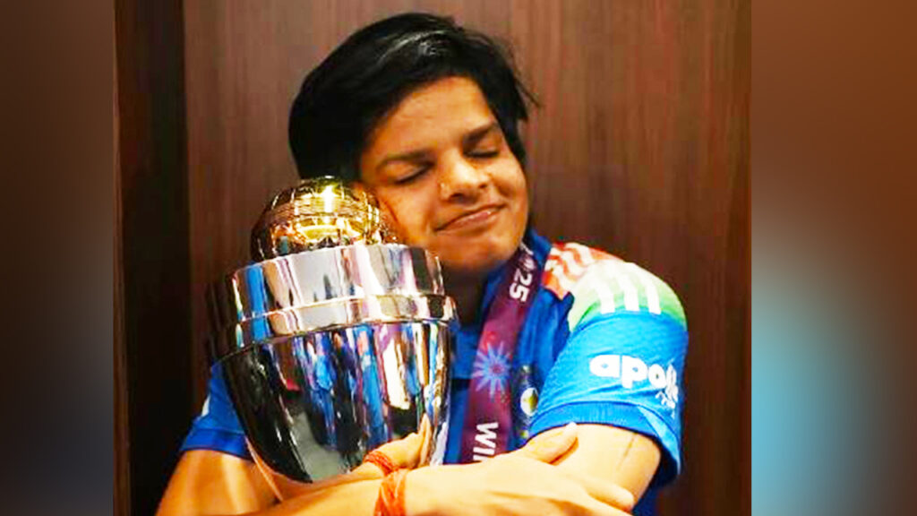 এক ফোনেই বদলে গেল ভাগ্য! শেফালির দলে ফেরার গল্প যেন শাহরুখের জনপ্রিয় সিনেমার লাইন