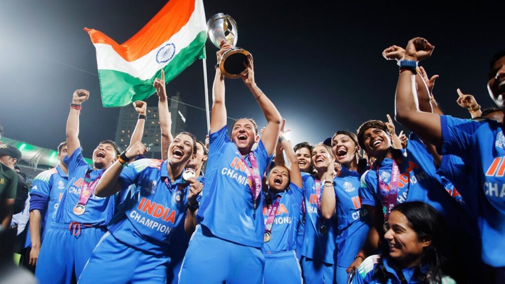 বিশ্বজয়ের পর কত টাকা পুরস্কার পেল হারমনপ্রীতরা? সংখ্যাটা শুনলে চমকে যাবেন আপনিও!