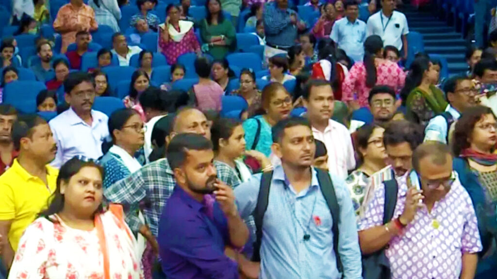 SIR-র দায়িত্ব নিয়ে বিক্ষোভ বিএলও-দের!