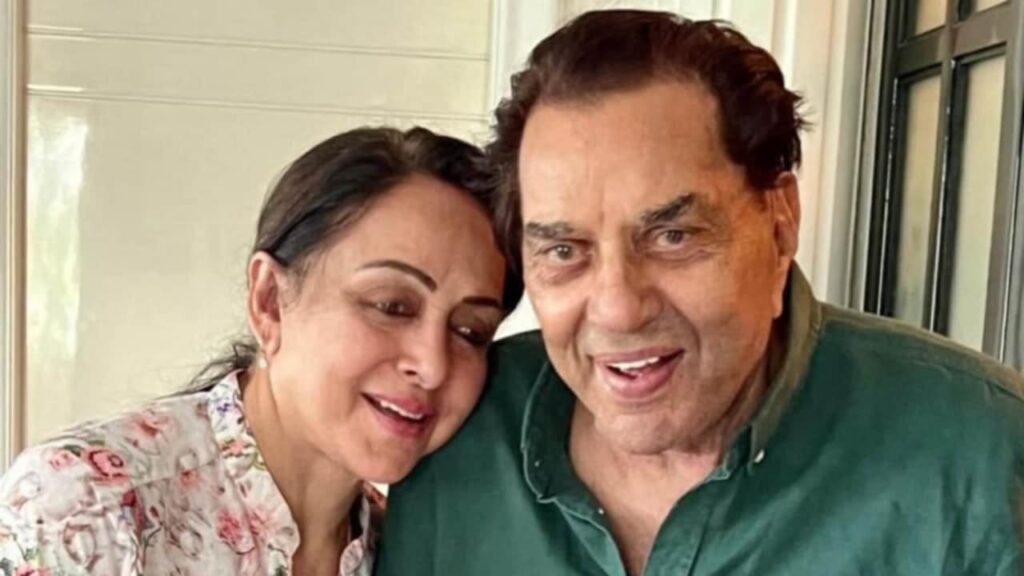 ধর্মেন্দ্রর শারীরিক অবস্থা নিয়ে মুখ খুললেন হেমা মালিনী, কেমন আছেন বর্ষীয়ান অভিনেতা?