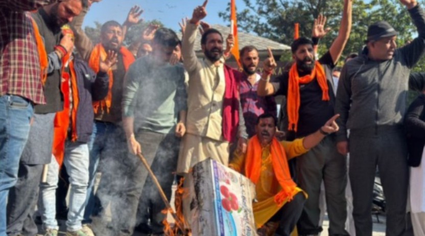 মুসলিম ছাত্র ভর্তিতে আপত্তি তুলে ফের সাম্প্রদায়িক রাজনীতি, জম্মু-কাশ্মীরে নতুন বিতর্কে বিজেপি