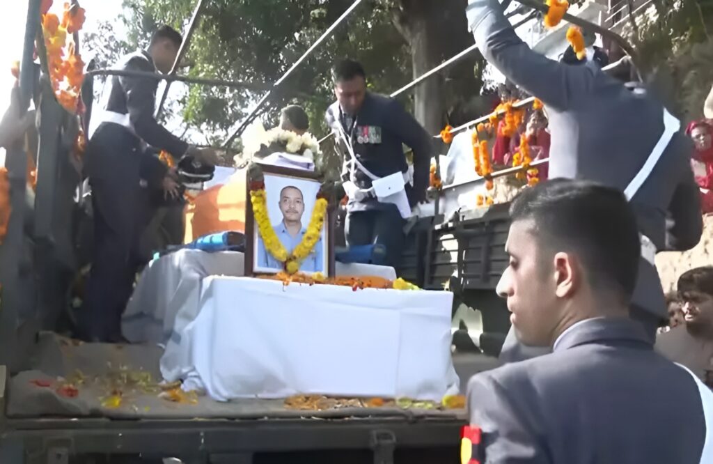 Tejas Crash: দুঃখের ছায়া হিমাচলে, তেজস দুর্ঘটনায় শহীদ উইং কমান্ডার নমনশ স্যায়ালের মরদেহ দেশে ফিরল