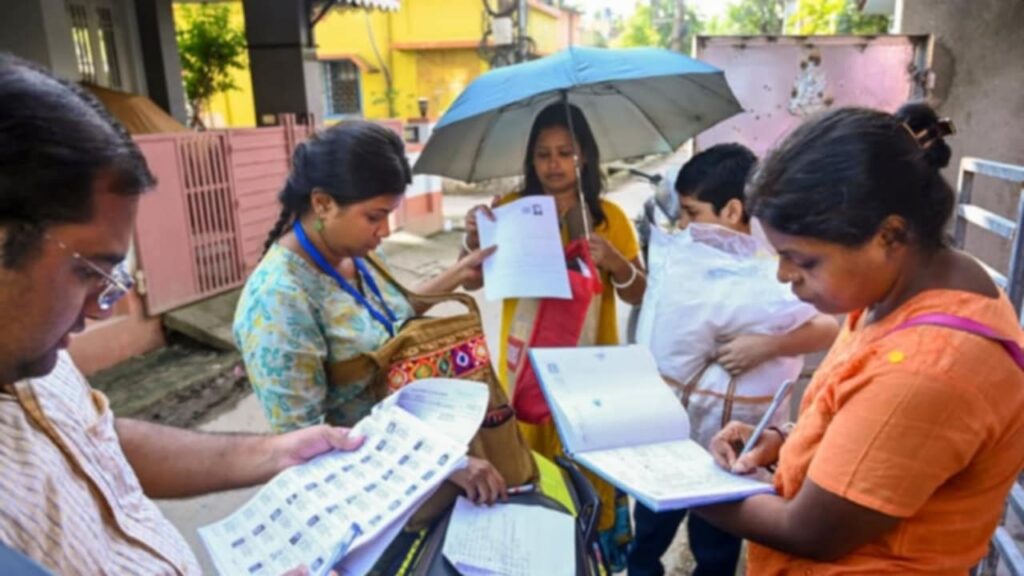 কত শতাংশ ইনিউমারেশন ফর্ম বিলি বাংলায়? জানাল কমিশন