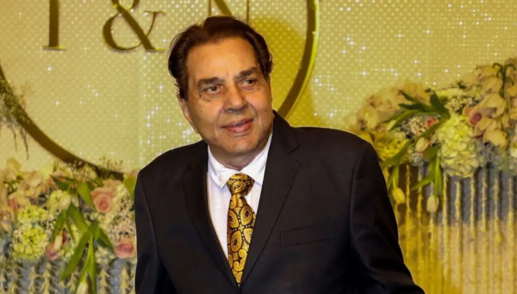 হাসপাতাল থেকে ছাড়া পেলেন ধর্মেন্দ্র, আপাতত বাড়িতেই চলবে চিকিৎসা