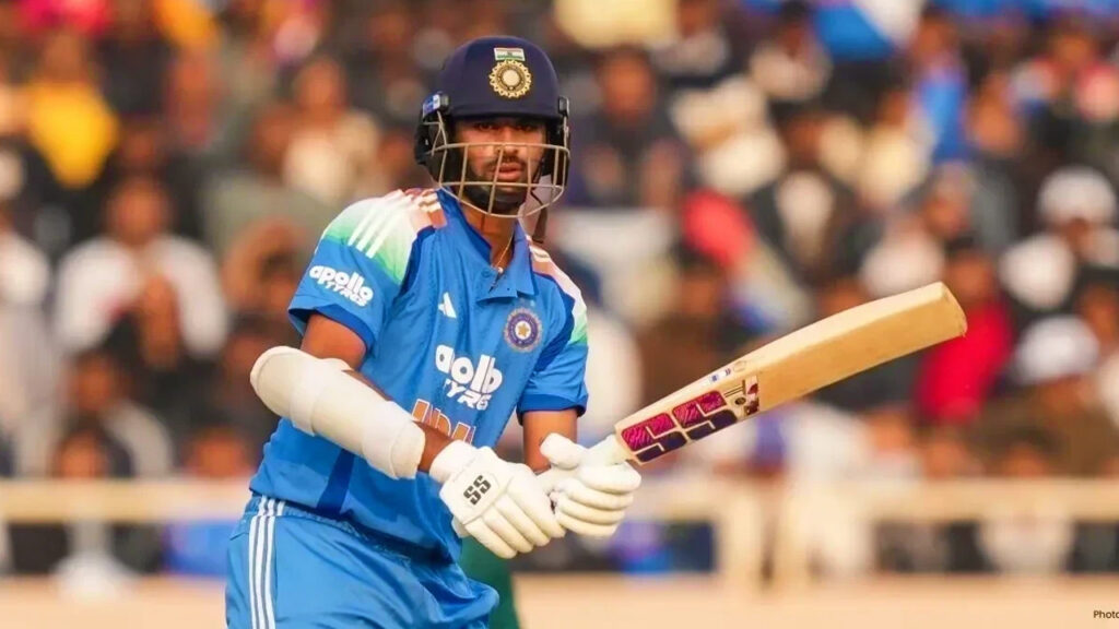 INDvsSA T20: চতুর্থ উইকেট হারিয়ে আরও চাপে ভারত 