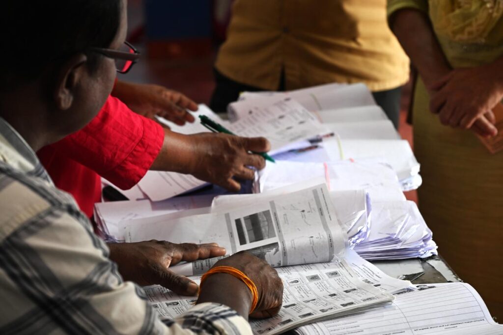 SIR: চূড়ান্ত তালিকায় ভুল থাকলে তার দায় এড়াতে পারবেন না ইআরও