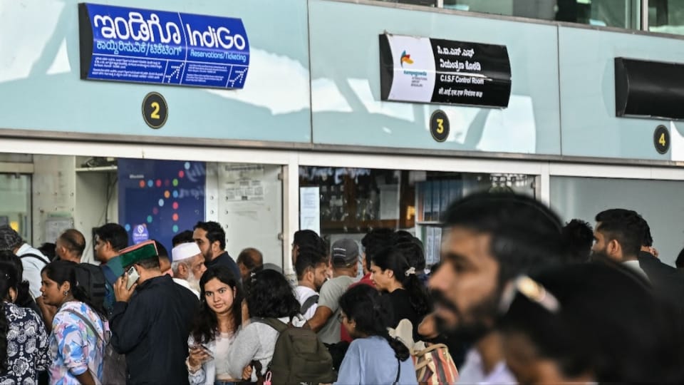 IndiGo Flight Disaster: জারি অচলাবস্থা, সোমেও বাতিল অন্তত সাড়ে তিনশো উড়ান