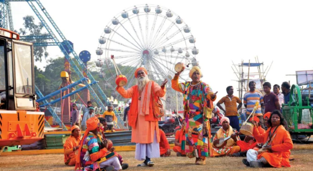 রীতি মেনে শান্তিনিকেতনে শুরু পৌষমেলা, প্রথম দিনেই উপচে পড়ল ভিড়