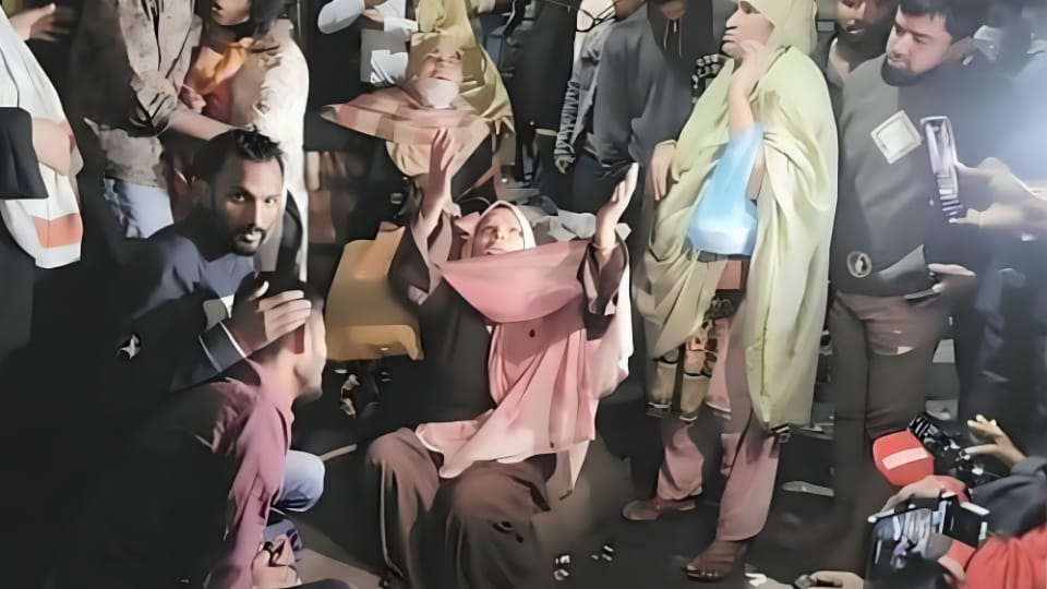 বড়দিনের আগের রাতে ফের রক্তাক্ত ঢাকা, চার্চের সামনে বোমার আঘাতে মৃত ১