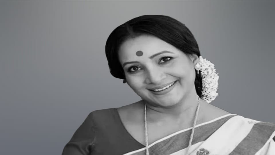 প্রয়াত ‘আলো’ সিনেমা খ্যাত অভিনেত্রী শ্রাবণী বণিক, শোকস্তব্ধ টলিউড