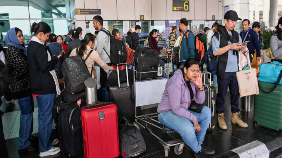 IndiGo Flight Disaster: অবশেষে পদক্ষেপ করল কেন্দ্র, ১০ শতাংশ কমানো হল ইন্ডিগোর বিমান পরিষেবা