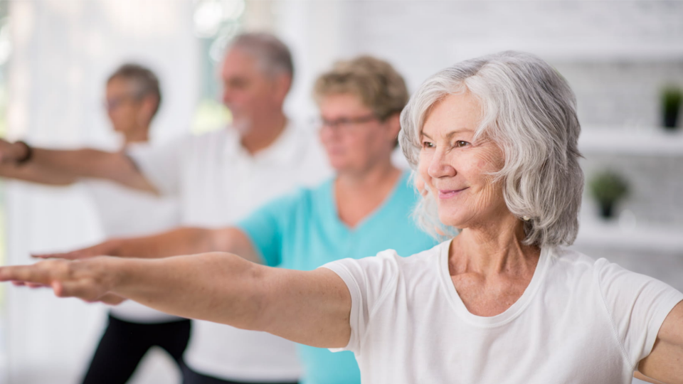 ৬০-এর পরেও এভারগ্রিন থাকতে চান? বাদ দিন ক্ষতিকর ৭ অভ্যাস