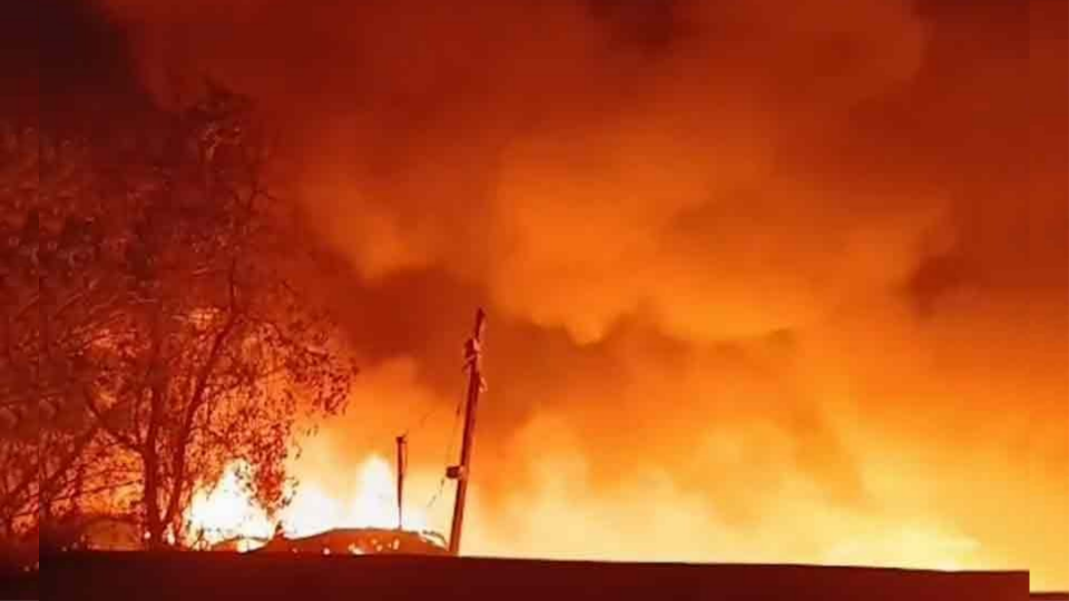 নিউটাউনের পর বুধবার গভীররাতে কাঁকুড়গাছির অক্সিজেন সিলিন্ডার গোডাউনে ভয়াবহ আগুন