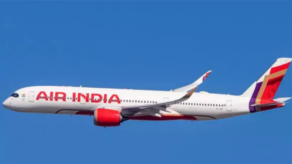 যান্ত্রিক ত্রুটির কারণে মাঝ আকাশ থেকে ফিরল Air India বিমান, অল্পের জন্য রক্ষা পেলেন যাত্রীরা