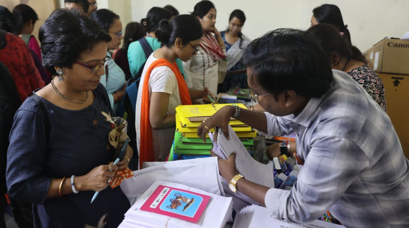 SIR: খসড়া ভোটার তালিকা থেকে বাদ পড়েছে নাম? হিয়ারিংয়ের সময় সঙ্গে রাখবেন কোন কোন নথি