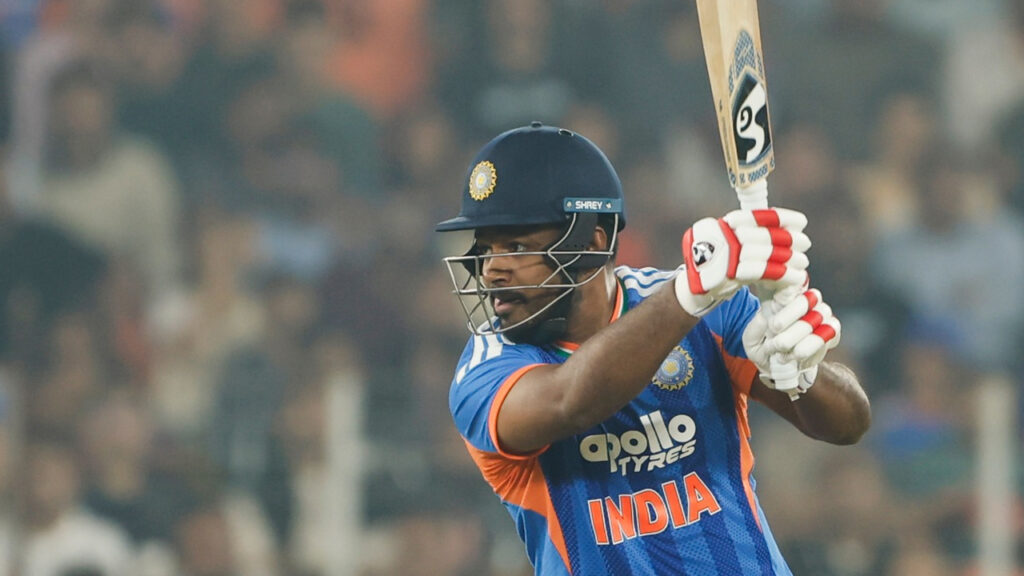 IND vs SA T20: পাওয়ার-প্লে তে অভিষেকের উইকেট হারিয়ে ভারতের স্কোর ৬৭/১