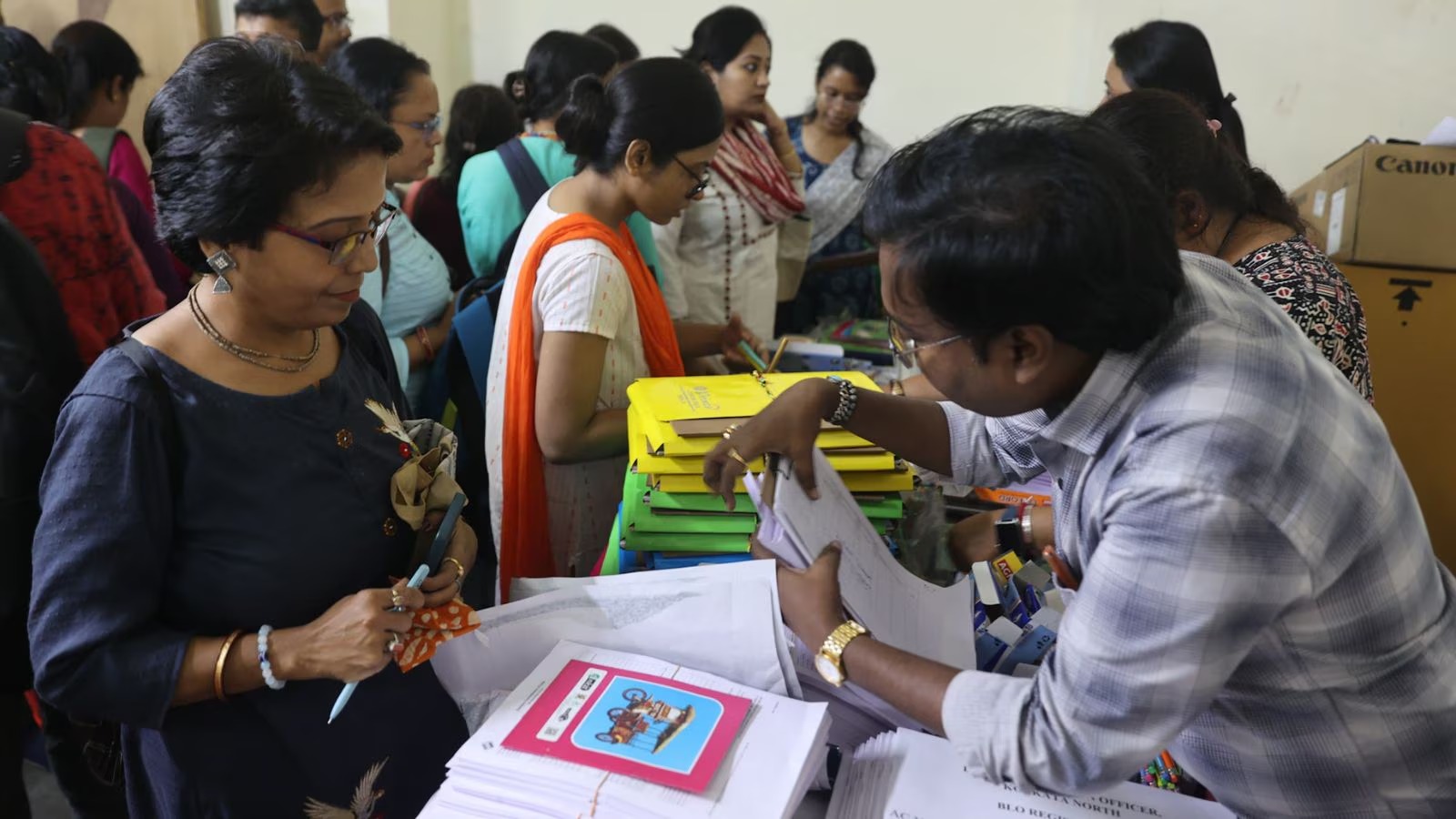 এনুমারেশন ফর্ম ডিজিটাইজেশন: কমিশনের রিপোর্টে রাজ্যে শীর্ষে পূর্ব মেদিনীপুর, সবচেয়ে পিছিয়ে কলকাতা!