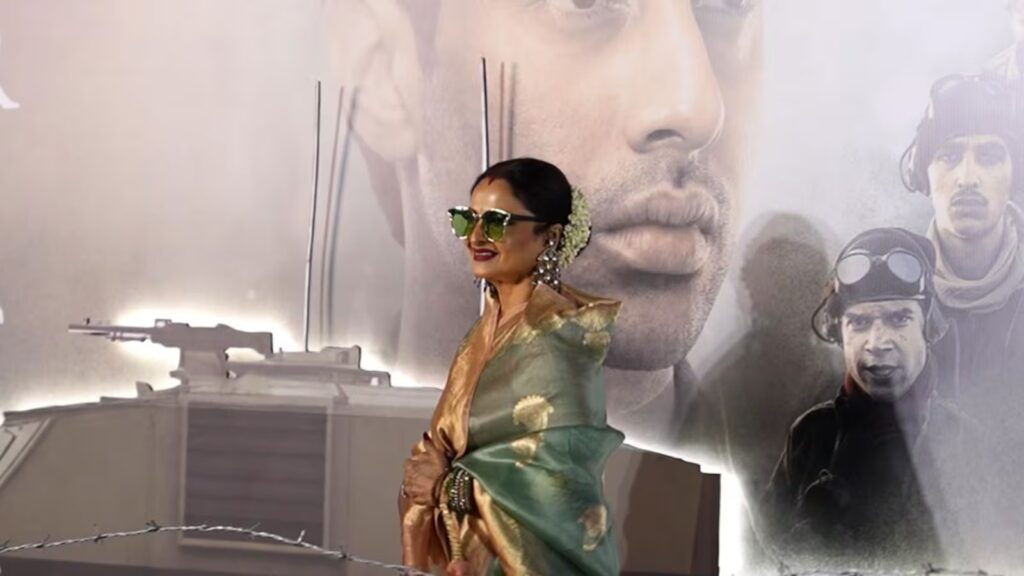 গরহাজির জয়া-অমিতাভ, সিনিয়র বচ্চনের নাতির ছবির বিশেষ প্রদর্শনীতে রেখা