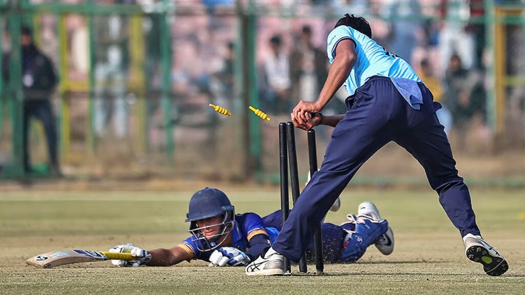 Vijay Hazare Trophy: বর্ষশেষে বিরাট জয় বাংলার, শামি-মুকেশ-আকাশের দাপটে গুটিয়ে গেল জম্মু-কাশ্মীর ইনিংস