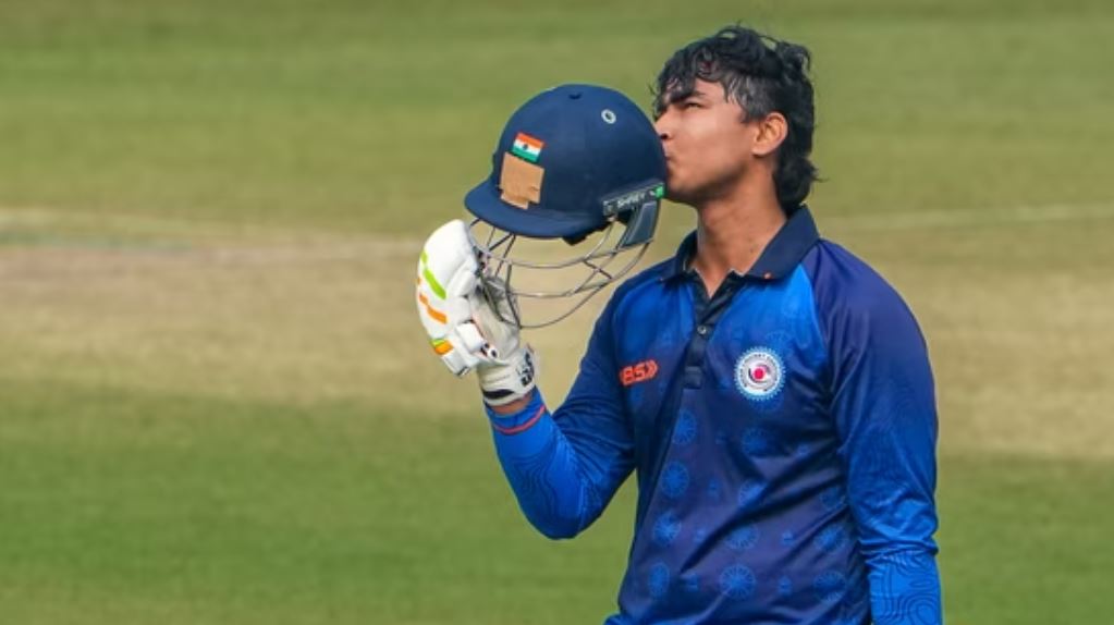 ১৪ বছরেই ইতিহাস, বিজয় হাজারেতে ৩৬ বলে সেঞ্চুরি করে ঝড় তুললেন বৈভব সূর্যবংশী