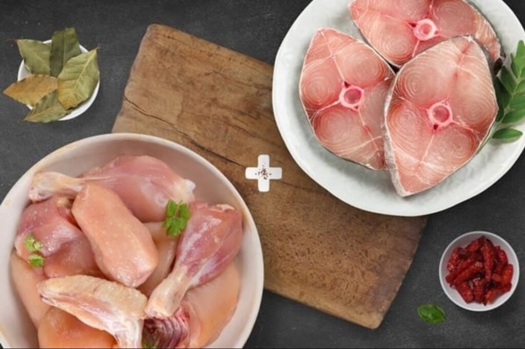 মাছ  VS চিকেন!  কোনটা খেলে মোটা হবেন না, হার্ট ভাল থাকবে, হজমও হবে চটজলদি?