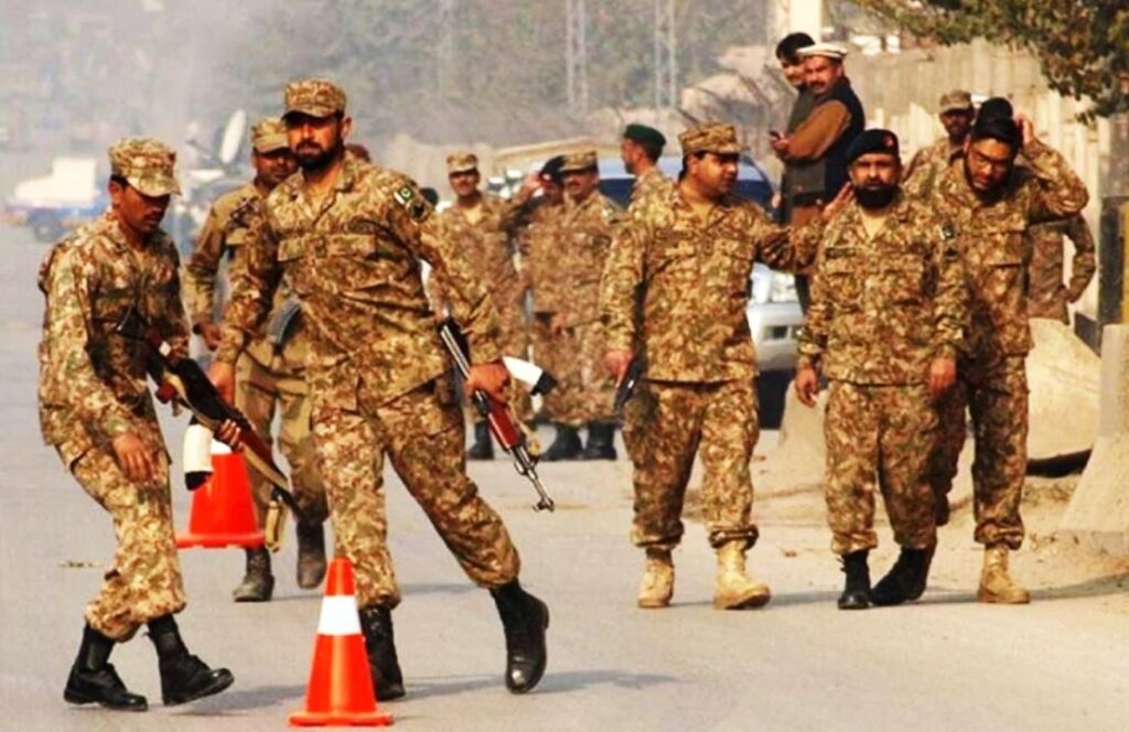 ফের রক্তাক্ত পাকিস্তান! বিদ্রোহীদের অতর্কিত হামলায় নিহত অন্তত ১৫পাক সেনা