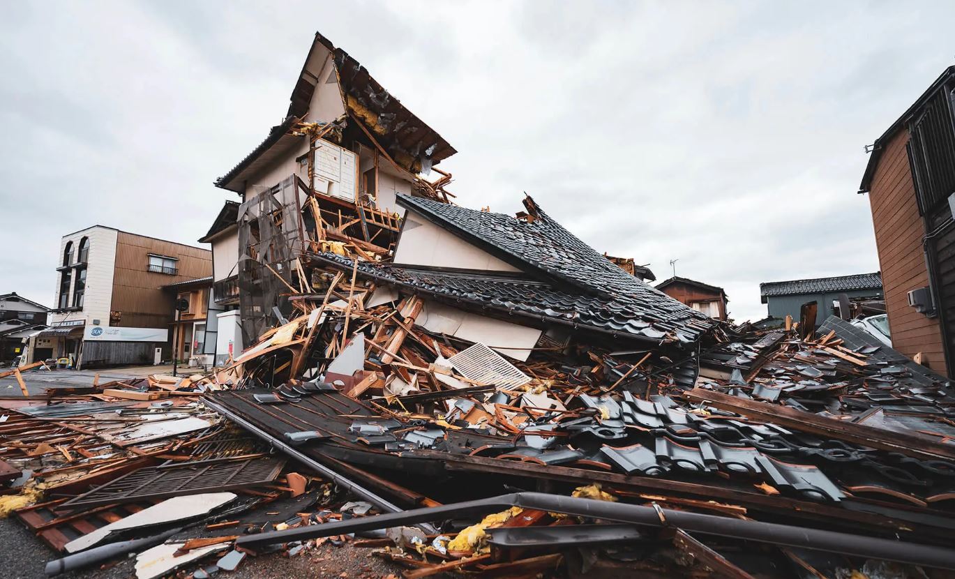 তীব্র ভূমিকম্পে তছনছ জাপান! জারি সুনামি সতর্কতা