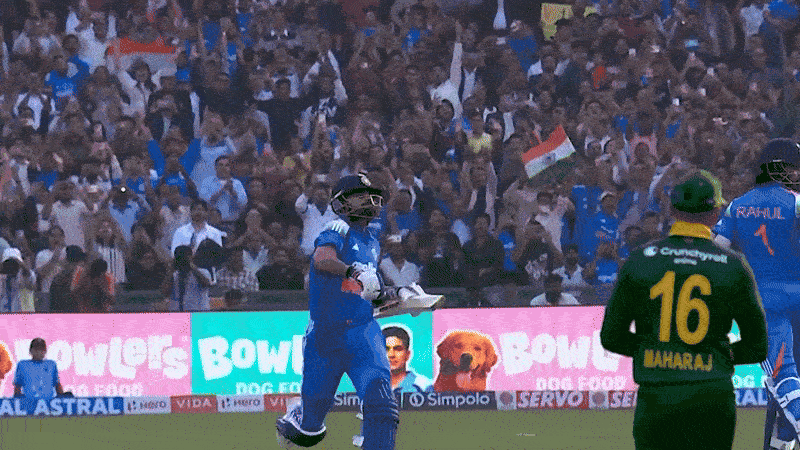 রায়পুরে ‘কিং’ শো! ODI-তে ৫৩-তম সেঞ্চুরি বিরাটের