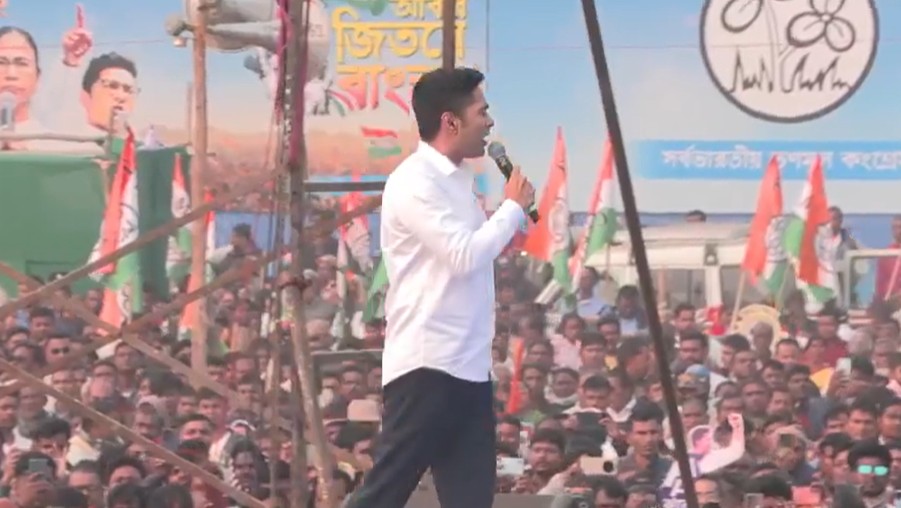 ‘কর্মভূমি’ থেকেই ছাব্বিশের রণডঙ্কা, দক্ষিণ ২৪ পরগনায় ৩১-এ ৩১-এর ডাক দিয়ে প্রচার শুরু অভিষেকের