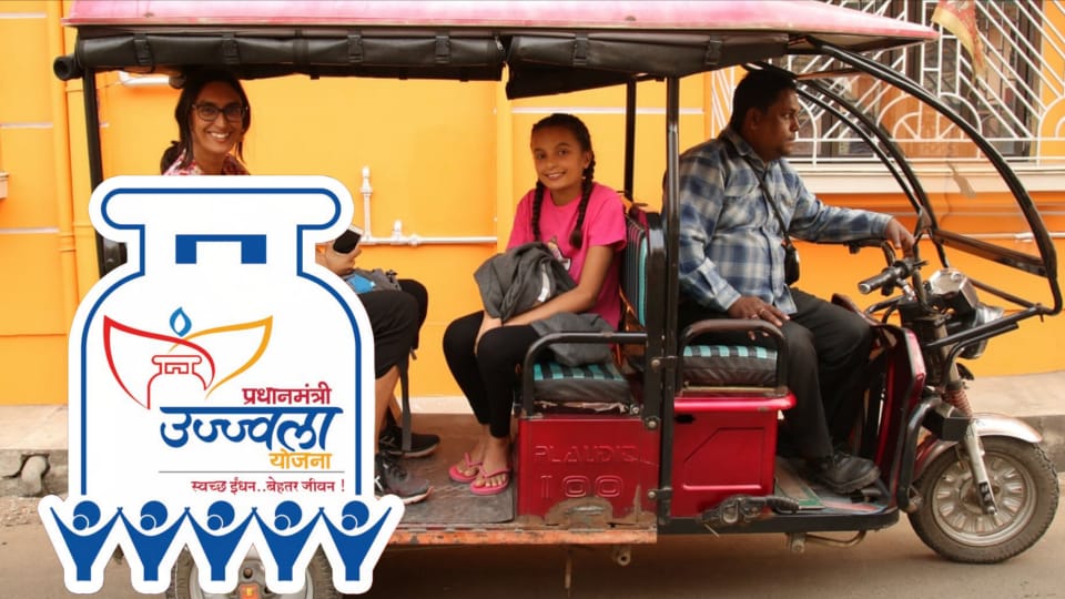 টোটো থাকলে উজ্জ্বলা গ্যাসের সংযোগ নয়, কেন্দ্রের নির্দেশিকা ঘিরে বিতর্ক